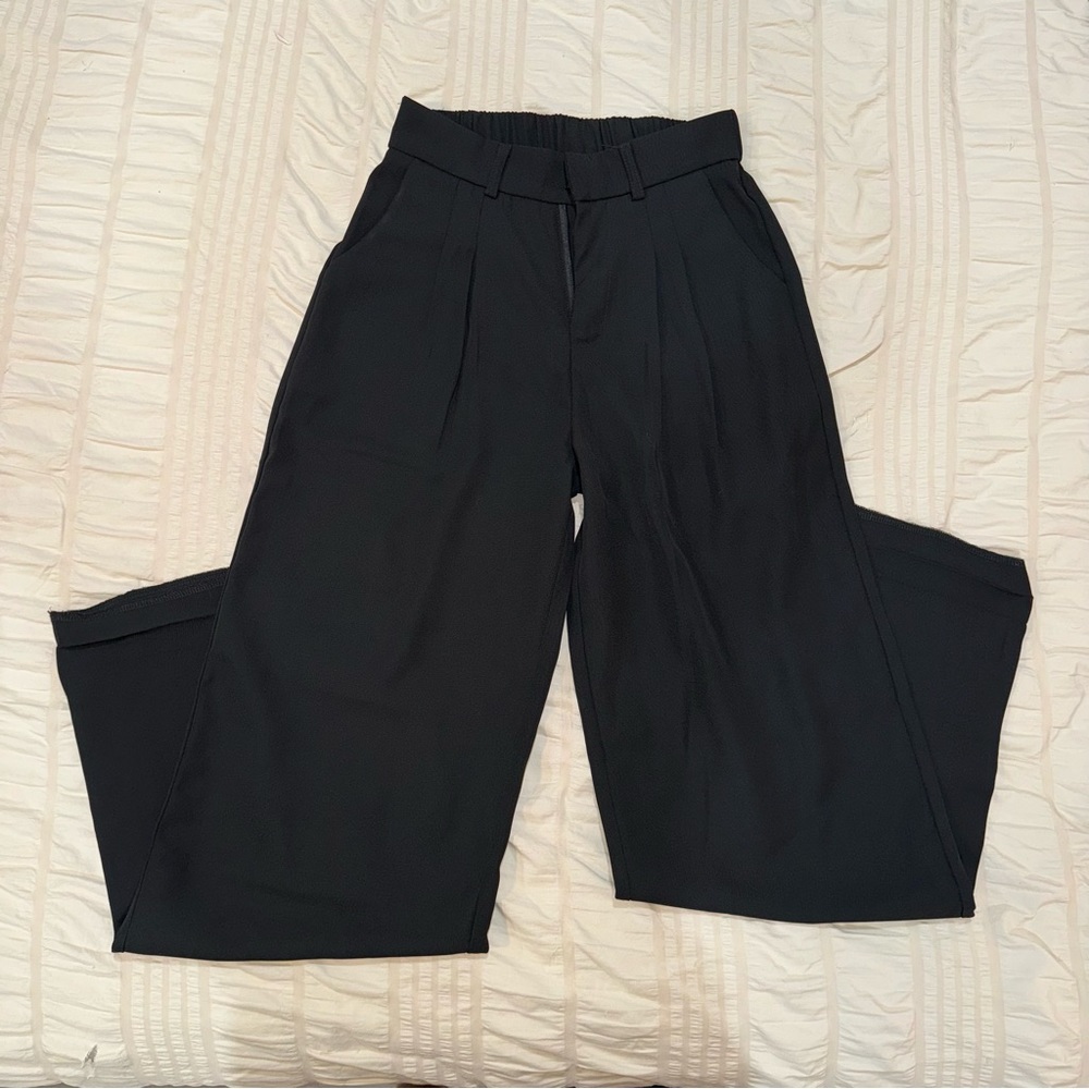 Wide leg pants / trousers
